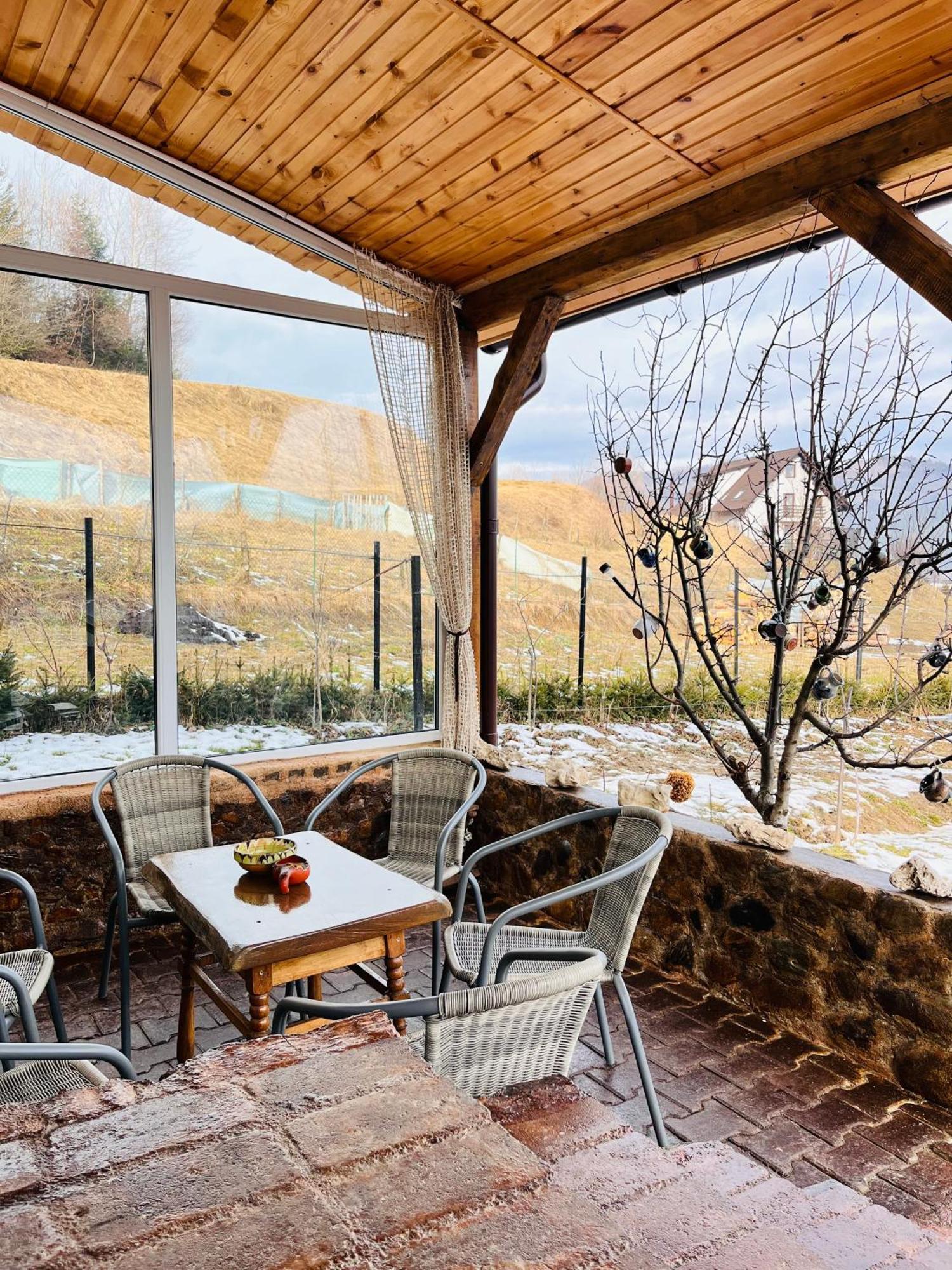 Casa De Sub Hora Villa Zărneşti Bagian luar foto